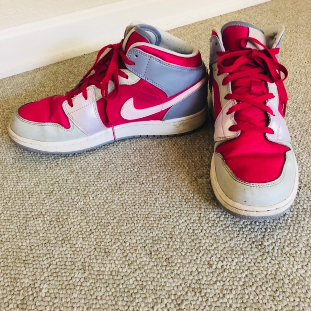 Throw back Nike Air Jordan’s sz 7